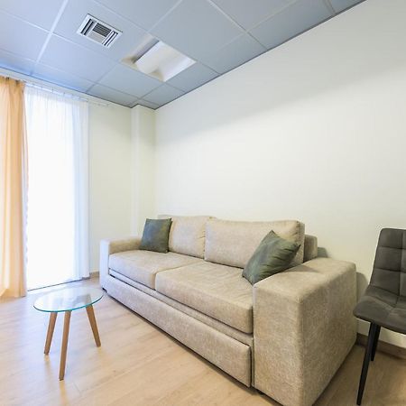 Athens Welcome Suites Apartments ภายนอก รูปภาพ